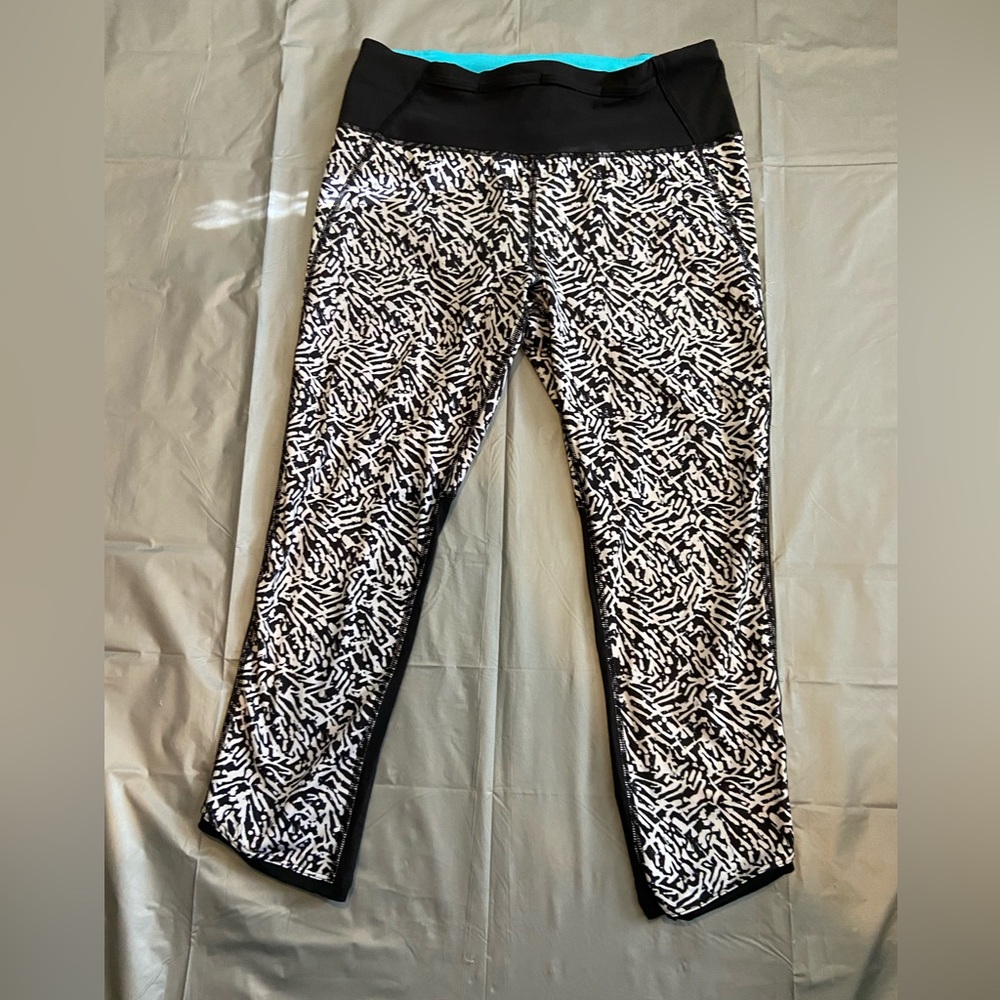 Lululemon capris *Brand new condition*